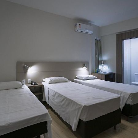 Hotel Valerim Itajai / Navegantes מראה חיצוני תמונה