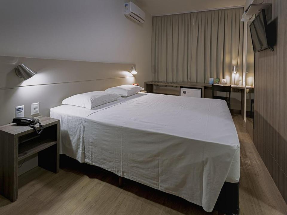 Hotel Valerim Itajai / Navegantes מראה חיצוני תמונה