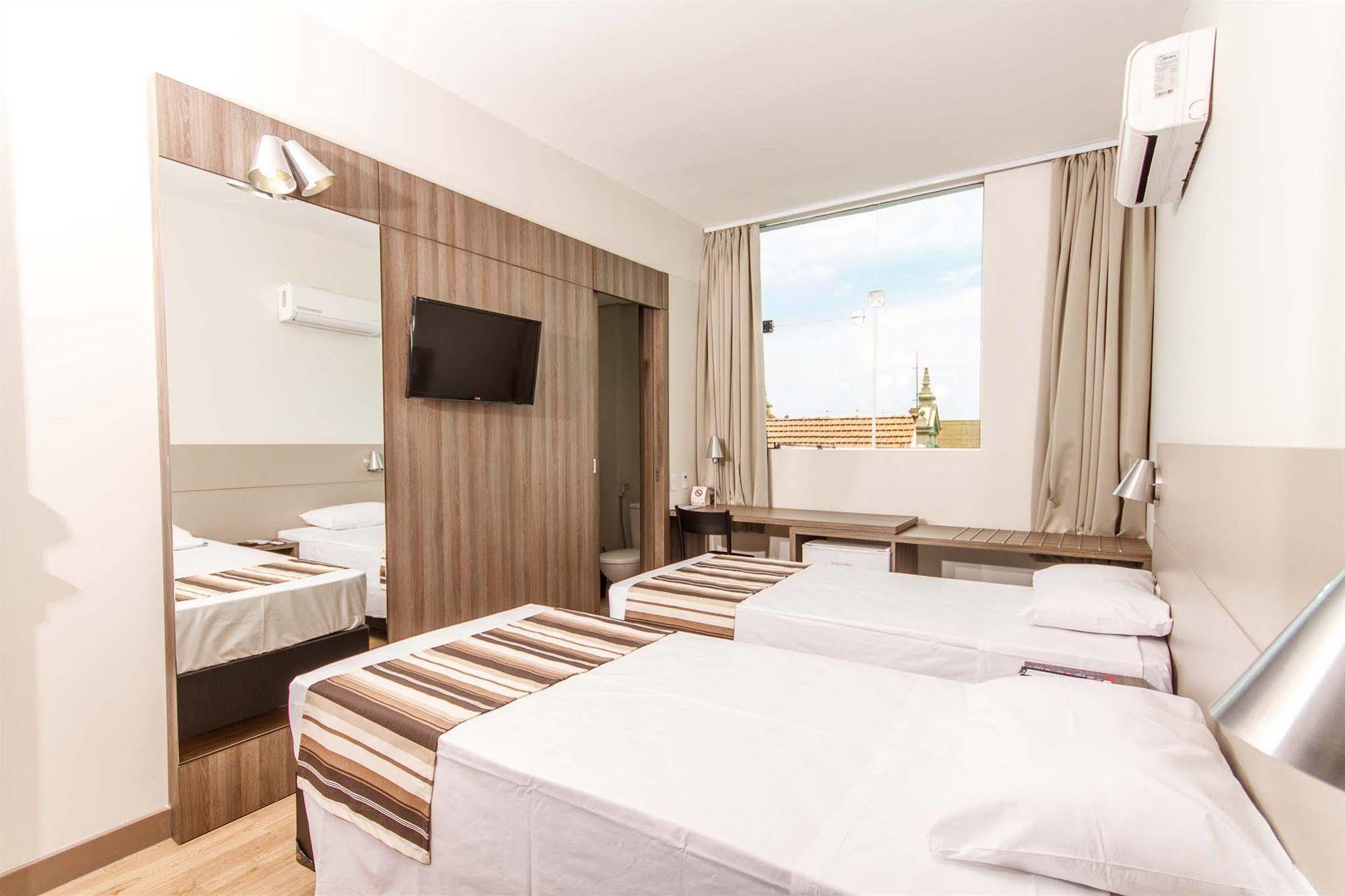 Hotel Valerim Itajai / Navegantes מראה חיצוני תמונה
