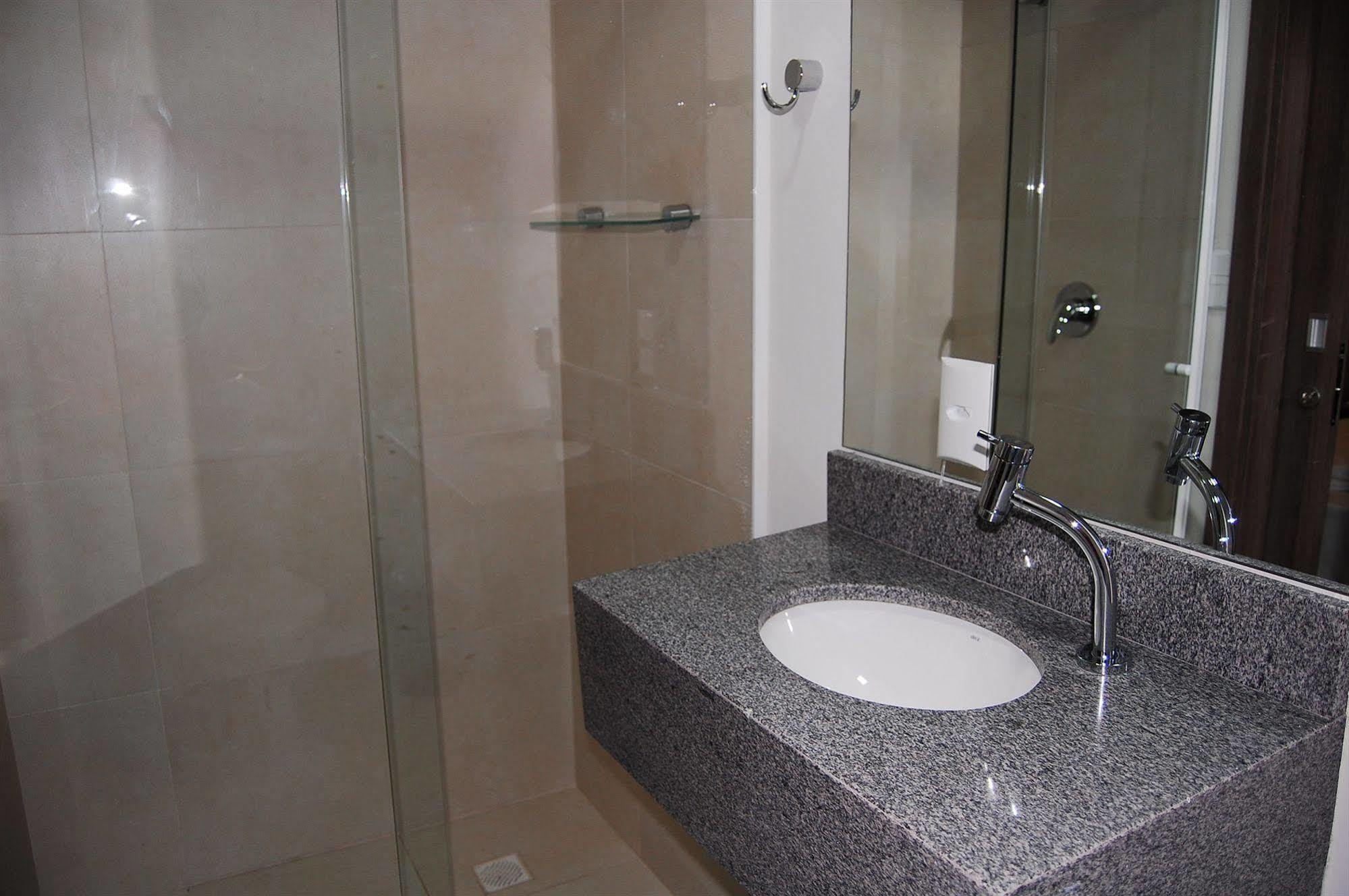 Hotel Valerim Itajai / Navegantes מראה חיצוני תמונה