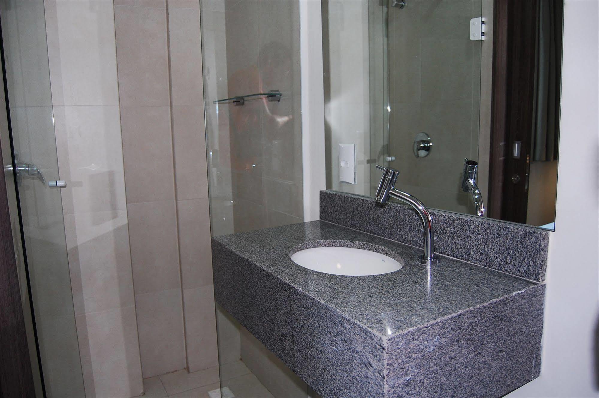 Hotel Valerim Itajai / Navegantes מראה חיצוני תמונה