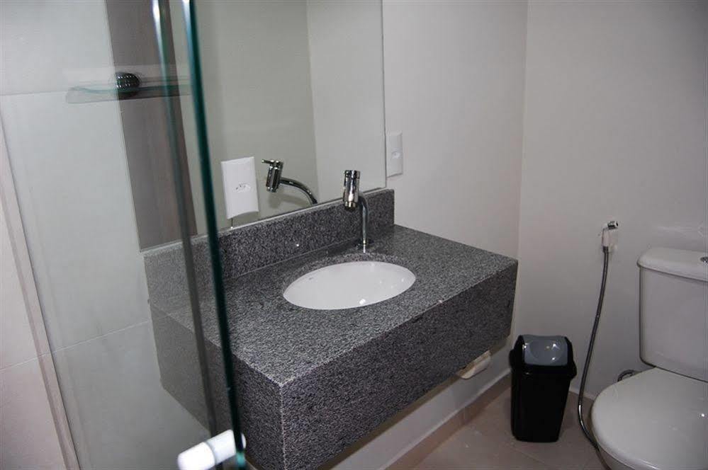 Hotel Valerim Itajai / Navegantes מראה חיצוני תמונה
