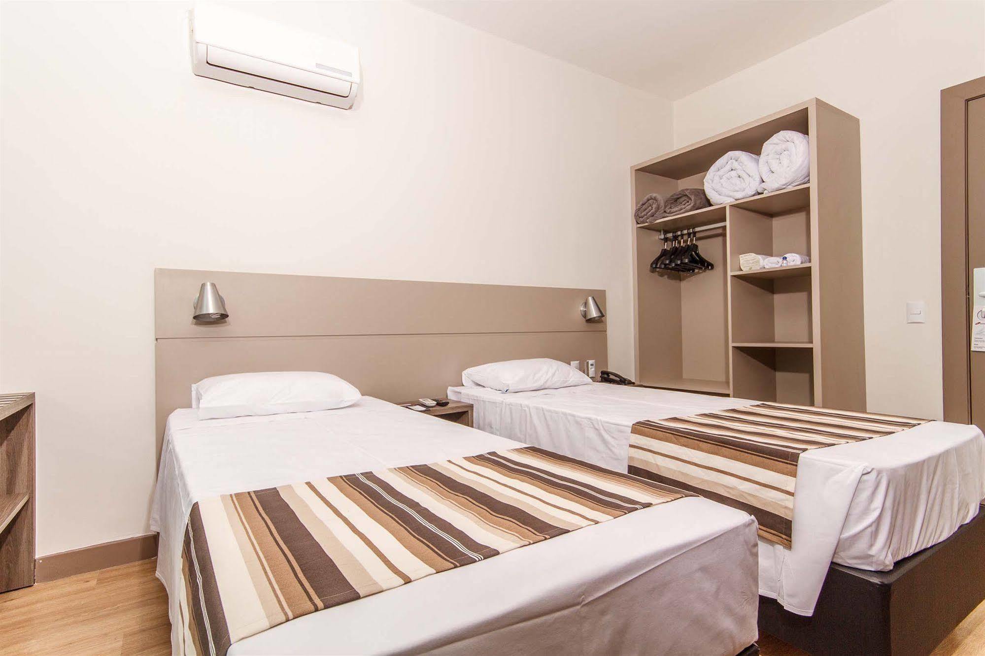 Hotel Valerim Itajai / Navegantes מראה חיצוני תמונה