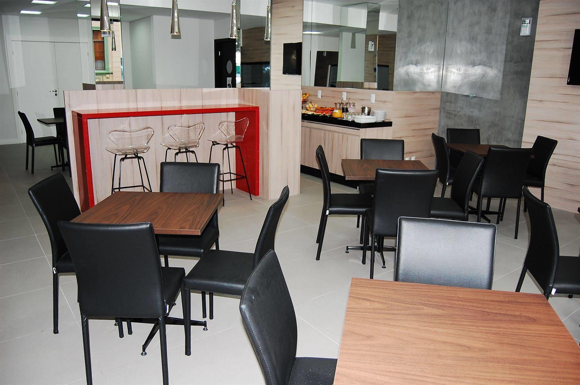Hotel Valerim Itajai / Navegantes מראה חיצוני תמונה